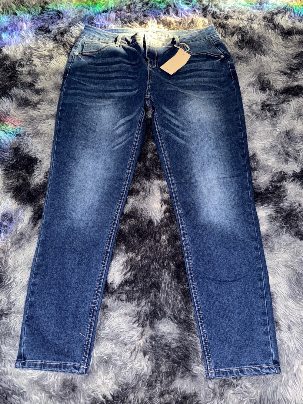 Women’s Skinny Jeans in Dark Blue Wash